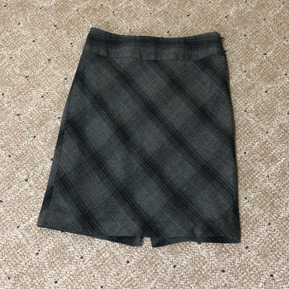 The Limited Gray and Black Pencil Skirt